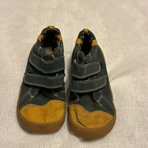 Livie & Luca toddler boys size 12 shoes